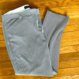NWOT Express Columnist Ankle Pants Seersucker Womens Sz 16R Striped White Blue